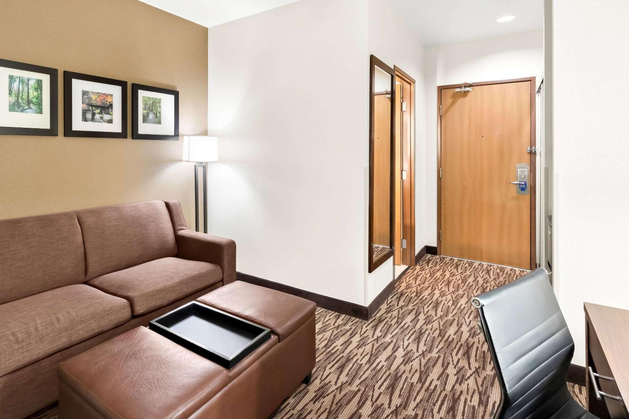 Comfort Suites Portland Airport Экстерьер фото