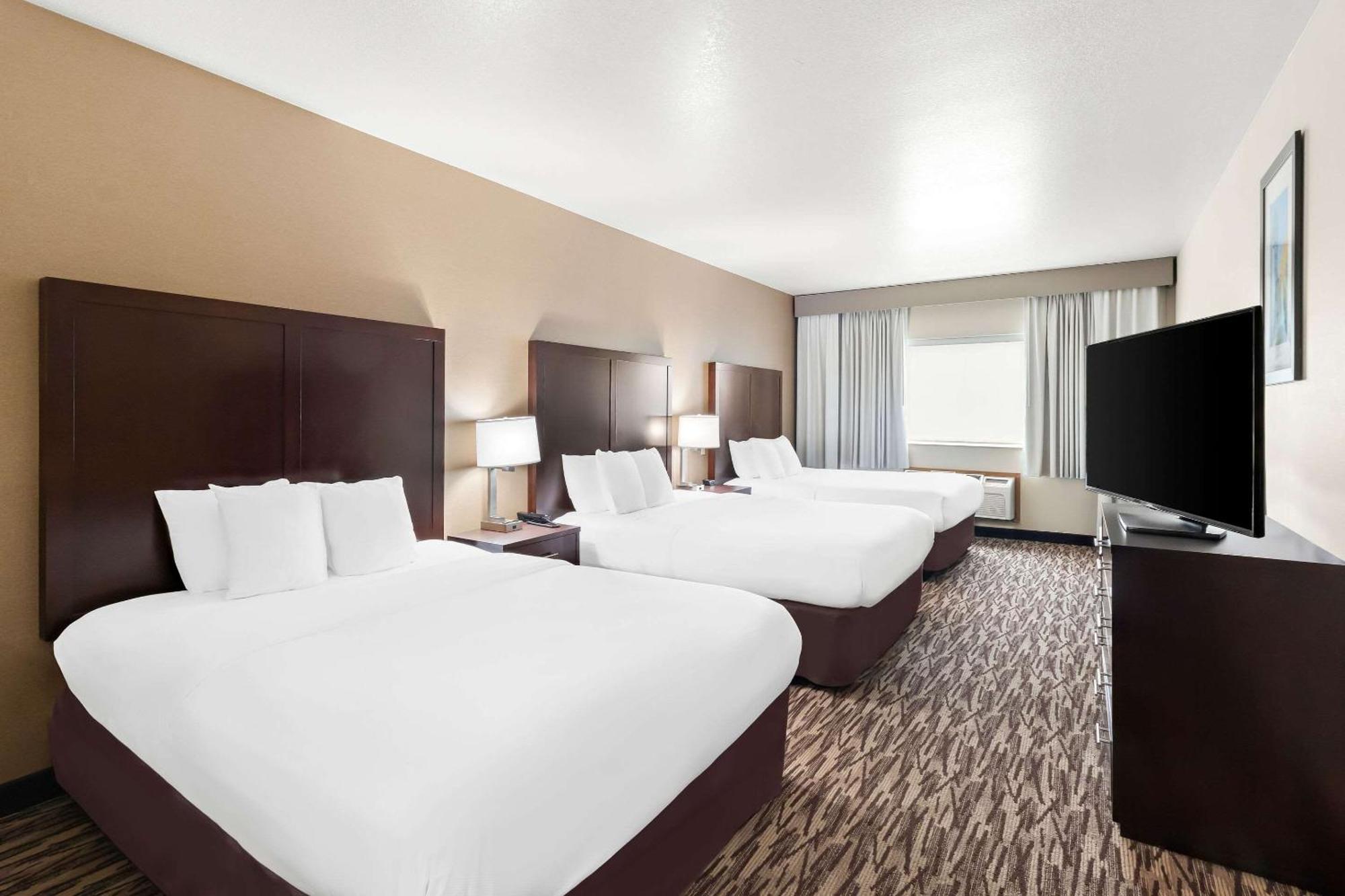 Comfort Suites Portland Airport Экстерьер фото