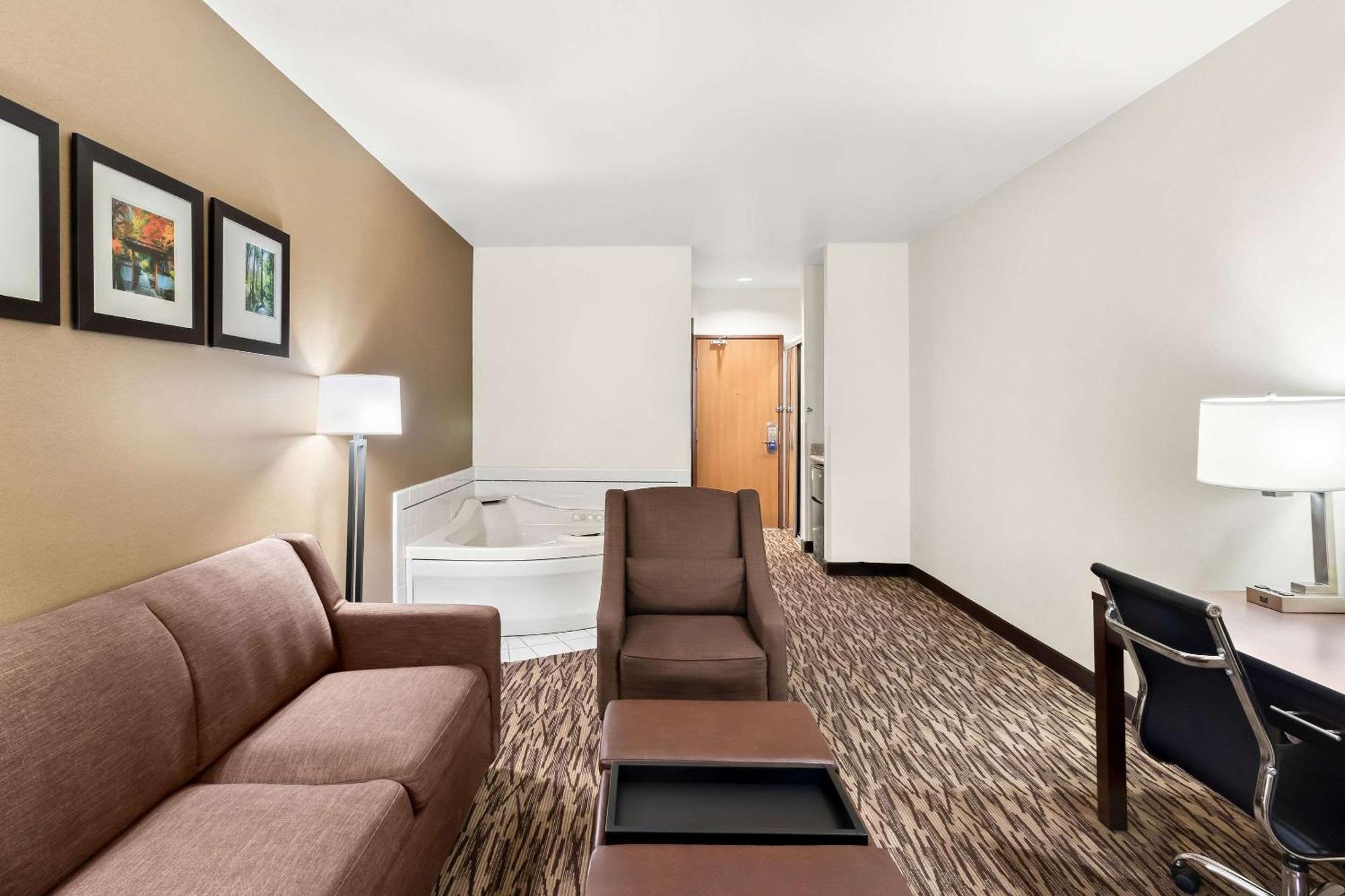 Comfort Suites Portland Airport Экстерьер фото